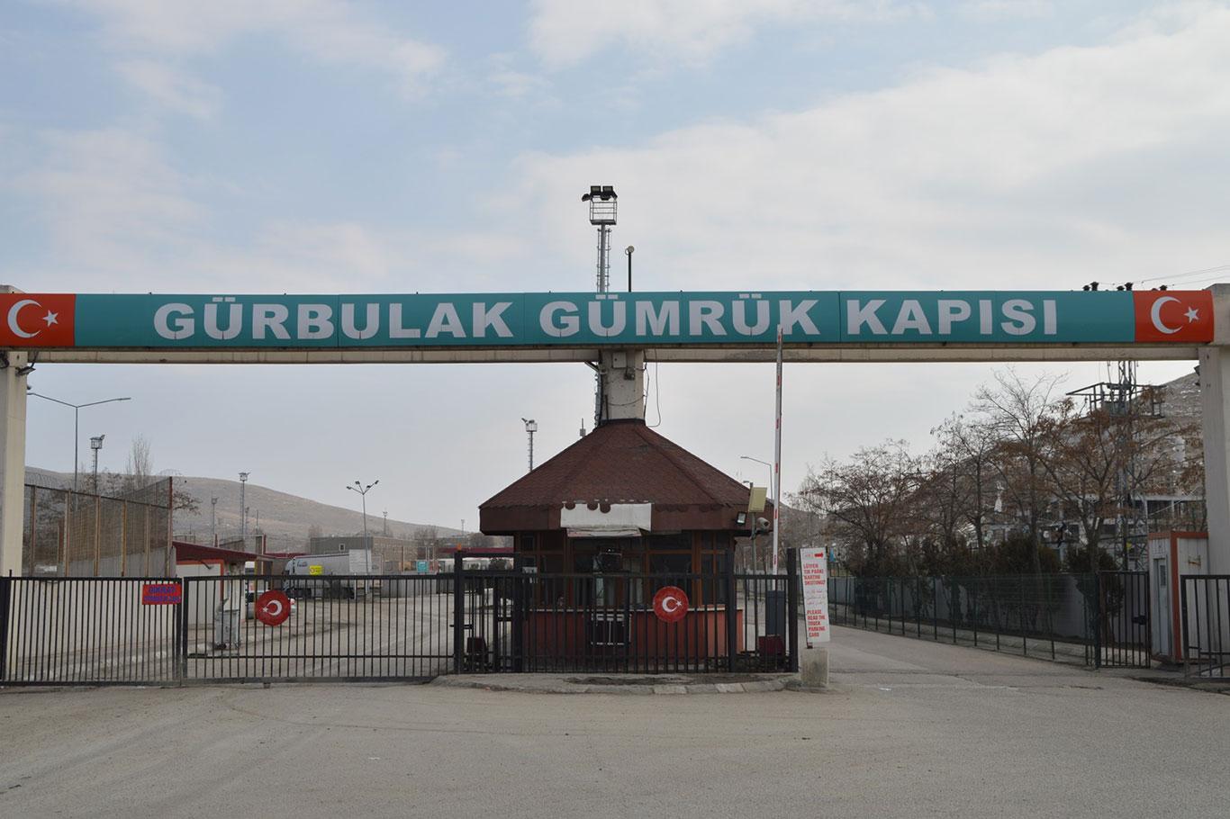Gürbulak'ta 7 kilometrelik TIR kuyruğu oluştu